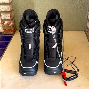 Burton Men’s Moto Snowboard Boots, Size 13.